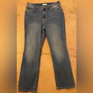 Maurices High Rise curvy Slim Bootcut Jeans